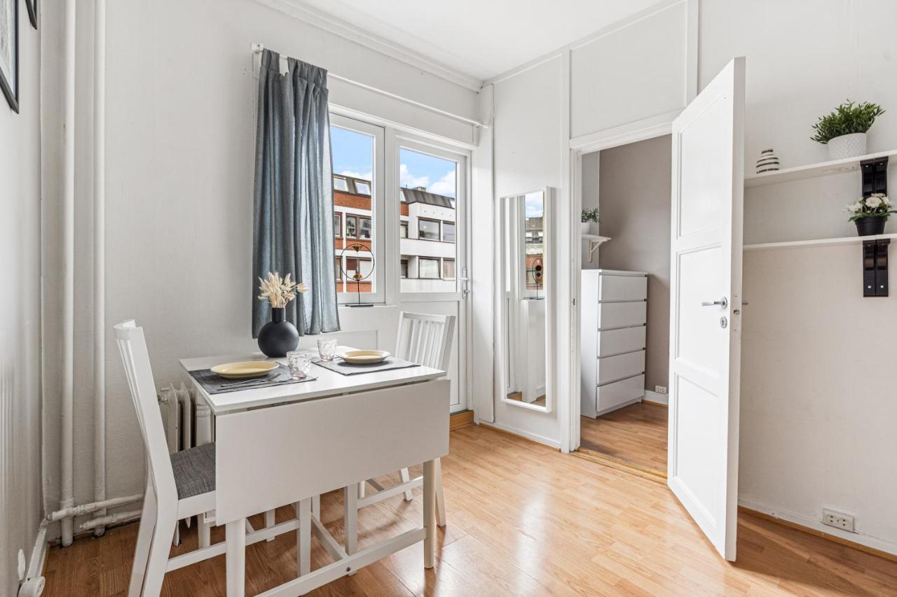 Small And Cheap - 6 Ppl - Super Central - Balcony Oslo Exterior foto